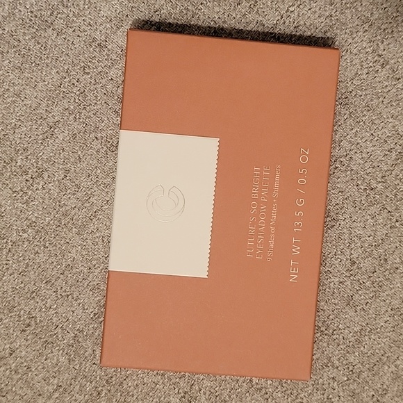 3/$15! - BNIB - Complex Culture Future's So Bright Eyeshadow Palette - Picture 2 of 2